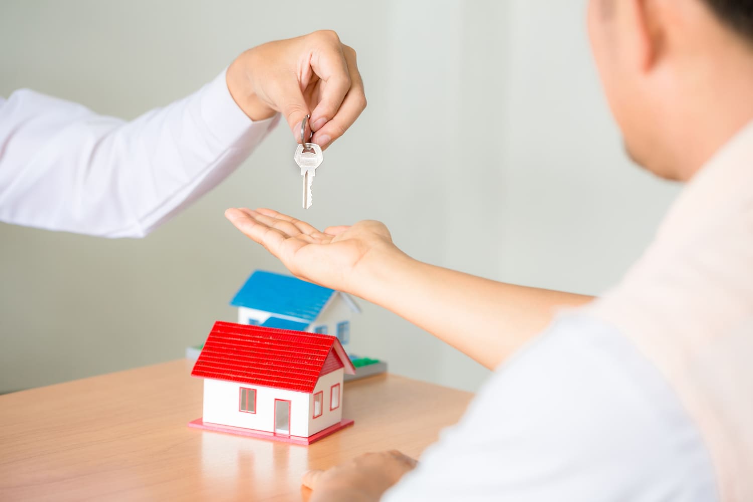 Beli Rumah atau Ngontrak Dulu